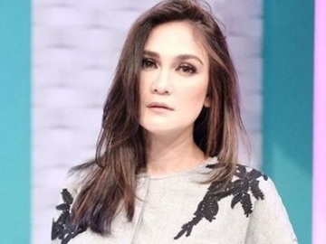 Merasa Diacuhkan Manajer yang Bawahi Artis 'Hits', Luna Maya Malah Disindir Netter