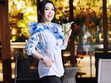 Pose di Monumen Holocaust, Syahrini Panen Cibiran Lagi