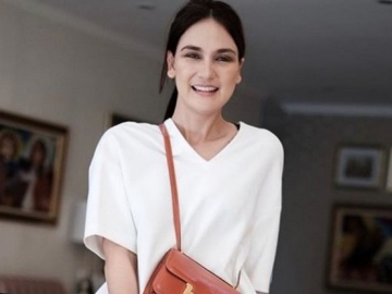 Selfie Bareng Presiden Jokowi, Ekspresi Wajah Pria di Belakang Luna Maya Bikin Netter Salfok