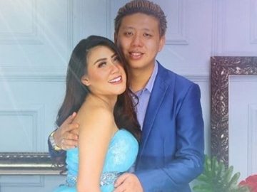 Rey Utami Foto Kehamilan Bareng Suami, Pose Tangan Pablo Putera Benua Jadi Sorotan