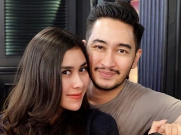 Foto Prewedding Beredar, Dua Model di Belakang Syahnaz & Jeje Govinda Malah Bikin Salfok