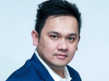 Siap Pasang Badan, Farhat Abbas Akui Kini Bersahabat dengan Nia Daniati