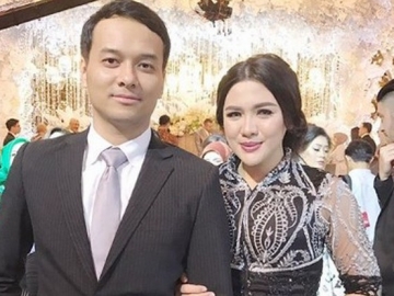 Lakukan USG, Ini Jenis Kelamin Anak Pertama Vicky Shu