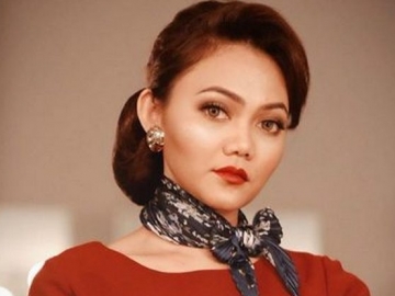  Dituding Nyinyir Pasca Tampil dengan Konde, Begini Jawaban Menohok Rina Nose