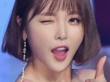 Dikritik Karena Sikapnya pada Manajer dan Asisten di ‘Omniscient’, Hong Jin Young Minta Maaf