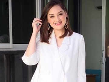  Mona Ratuliu Pamer Foto Saat SMP, Netter: Awet Muda