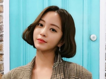 Tampil Cantik di Selfie Terbaru, Han Ye Seul Berterima Kasih Atas Dukungan yang Diberikan