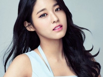 Kocak Digoda Pacaran, Seolhyun Ikuti Trend Pasang Foto Yoo Byung Jae di Pelindung Ponsel