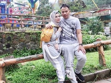 Unggah Foto Test Pack, Sang Adik Bocorkan Angel Lelga Hamil