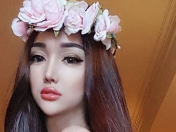 Viral Video Jatuh dari Panggung, Lucinta Luna Malah Ditertawakan Netter