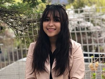 Jual Baju Tak Terpakai dengan Harga Segini, Adik Ayu Ting Ting Bikin Syok 