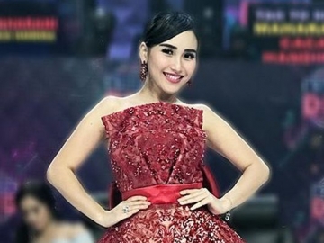 Jadwal Padat Selama Bulan Ramadhan, Ayu Ting Ting Ingin Khatam Al- Quran