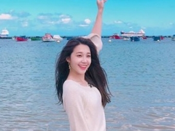 Eun Ji A Pink Unggah Foto Masa Kecil Bareng Sang Ibu, Netter: Mirip Banget