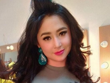 Ngamuk dan Hapus Foto Angga Wijaya, Dewi Persik Merasa Dilecehkan Gara-Gara 'Sayur'