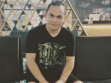 Jarang Dipamerkan, Netter Heboh Lihat Wajah dan Penampilan Istri Mbah Mijan