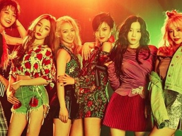 SNSD Kumpul Bareng & Unggah Foto Ini, Tangan Yuri-Sooyoung Bikin Fans Ngakak