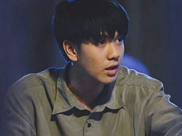 Heboh Foto Ciuman Iqbaal Ramadhan dengan Cewek Bule, Netizen Sebut Editan