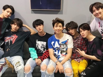 Datangi Lokasi Syuting 'Friends', Intip Serunya BTS Beri Kejutan ke Fans