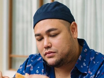 Dikritik Netter Gara-Gara 'Hijab', Balasan Ivan Gunawan Menohok Banget