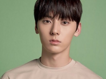Dipamerkan Saat Konser, Hwang Minhyun Ungkap Abs Seksinya Mulai Menghilang Gara-Gara Ini