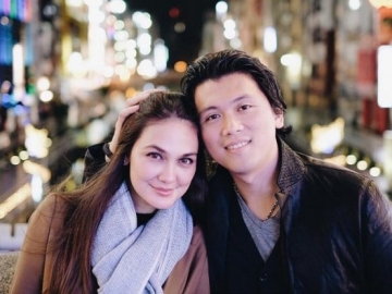 Bantah Terhalang Restu Orang Tua, Ternyata Ini Alasan Luna Maya & Kekasih Tunda Pernikahan