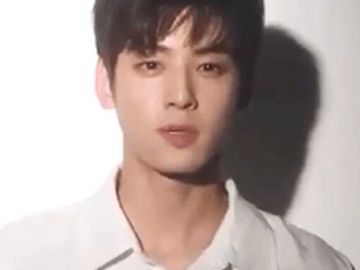 Ikut Lakukan Ice Bucket Challenge 2018, Cha Eun Woo Bikin Salah Fokus Dipuji Bak Malaikat