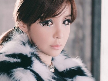 Ungkapkan Keinginan Untuk Menyanyi Lagi, Park Bom Eks 2NE1 Kode Segera Comeback Solo?