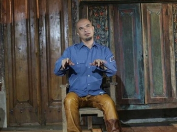 Hutangnya Belum Lunas, Ahmad Dhani dapat 'Kejutan Ultah' dari Pedagang Cikapundung 