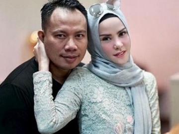 Hamil, Angel Lelga Dapat Hadiah Mobil Mewah Harga Rp 2 M dari Suami?