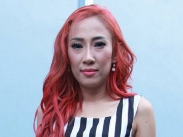 Unggah Foto Bekas Cakaran dan Curhat Tak Berani Mandi, Dewi Sanca Malah Dibully