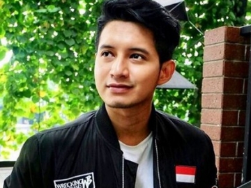 Video Saat Salat di Kereta Jadi Viral, Begini Tanggapan Chand Kelvin