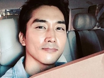 Sudah 42 Tahun, Ganteng nan Elegannya Song Seung Heon di Deretan Potret Terbaru Buat Fans Terpukau