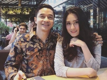 Pamer Foto Ala Prewedding, Adly Fairuz Ogah Dikomentari