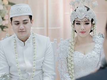 Cium Bibir Adzana di Pernikahannya, Adi Bing Slamet Tuai Kontroversi