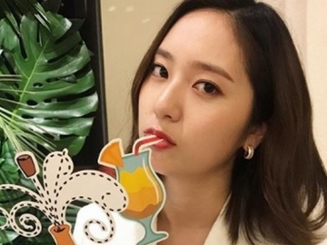Nikmati Musim Panas di Italia, Krystal f(x) Sapa Fans Lewat Foto Cantik Ini