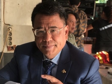 20 Tahun Bekerja, Hotman Paris Pernah Beri 2 Mobil Mercedez Benz untuk Asistennya