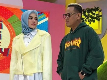 Uya Kuya Nangis Haru, Melly Goeslaw Bahagia Nikita Mirzani dan Fitri Tropica Mantap Berhijab