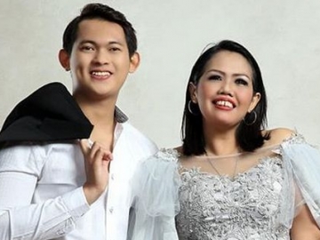 Pamer Foto 'Prewedding', Ely Sugigi Tak Terima Dihina Soal Fisik