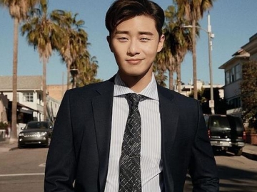 Kirim Truk Kopi, Kru 'Fight My Way' Tampilkan Tulisan Kocak Dukung 'Why Secretary Kim' Park Seo Joon