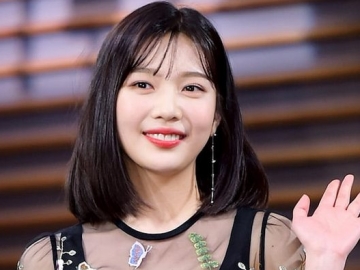 Sapa Fans Lewat Deretan Selfie Imut Ini, Joy Red Velvet Buat Fans Gemas