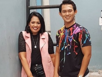 Lagu Terbaru Hasil Kolaborasinya dengan Pacar Dibilang Settingan, Ely Sugigi Tak Terima