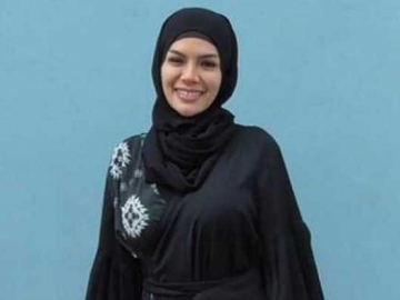 Pakaian Disebut 'Mata Iluminati', Nikita Mirzani Ngomel di Instagram