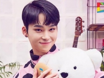 Postingan Barunya Buat Fans Cemas, Idol K-Pop Ini Dipukuli Oleh Rekan Grupnya Sendiri? 