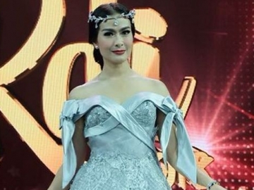 Tak Terima Dikritik dan Sindir Fatin 'Stupid', Iis Dahlia: Mending Dia Telepon Saya