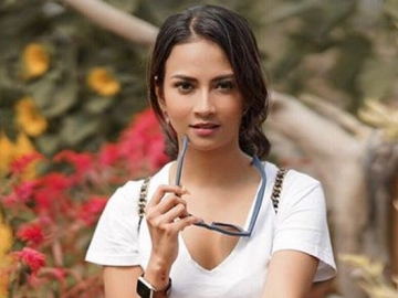 Tulis Soal 'Sampah' dan 'Banci', Vanessa Angel Sindir Melly Bradley?