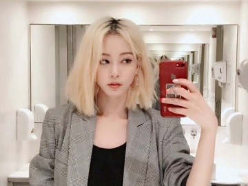 Visualnya Selalu Tuai Pujian, Han Ye Seul Dituding Baru Oplas Wajah Saat Hadiri Acara Ini