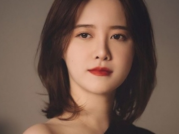Ku Hye Sun Tampil Kurusan Saat Hadiri Red Carpet JIMFF ke-14, Begini Reaksi Netter