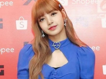 Buat Fans Senang, Cantiknya Lisa Black Pink Jalan-Jalan Pakai Batik dari Meet and Greet di Indonesia
