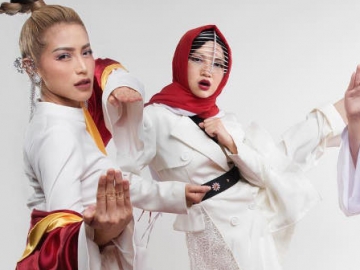 Foto Bareng Girl Squad Sambut Asian Games 2018, Pose Chacha Frederica Tuai Kontroversi