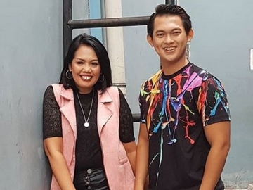 Cemburu, Ely Sugigi Bongkar Identitas Perempuan yang Jalan dengan Irfan Sbaztian